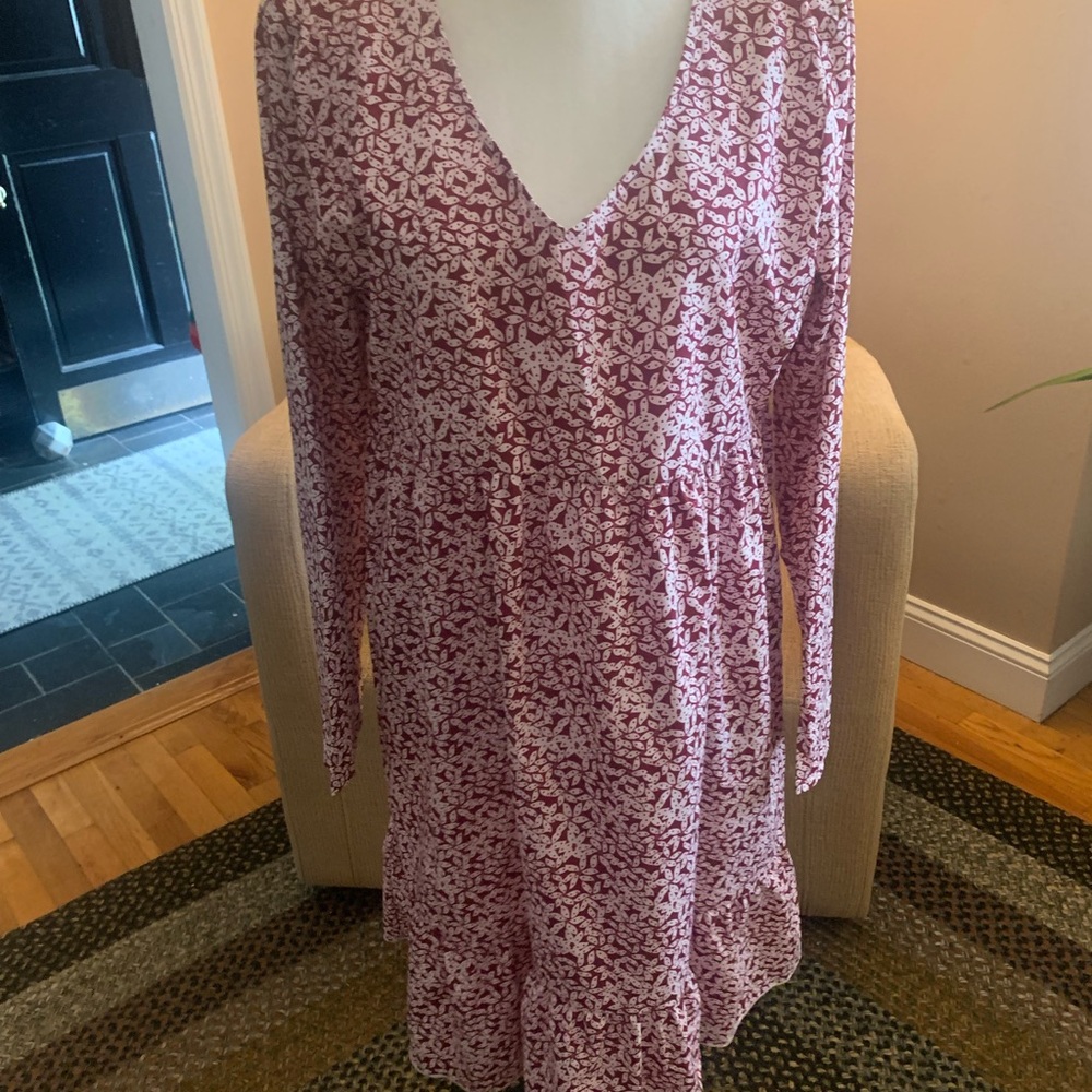Elegant Long Sleeve Floral Dress in Burgundy and White